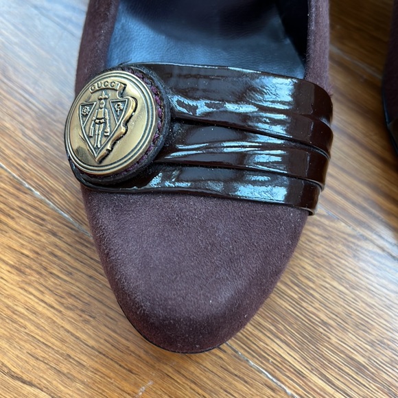 Gucci Suede & Patent Pumps - Picture 2 of 9